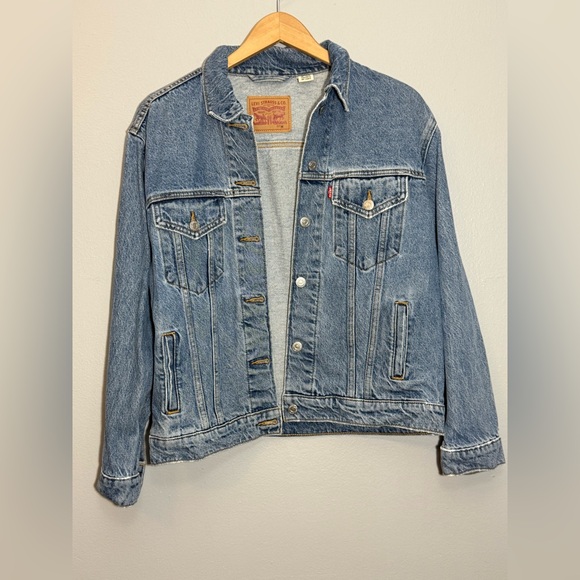 Levi's Jackets & Blazers - Levi’s Denim Women’s Jacket | Medium